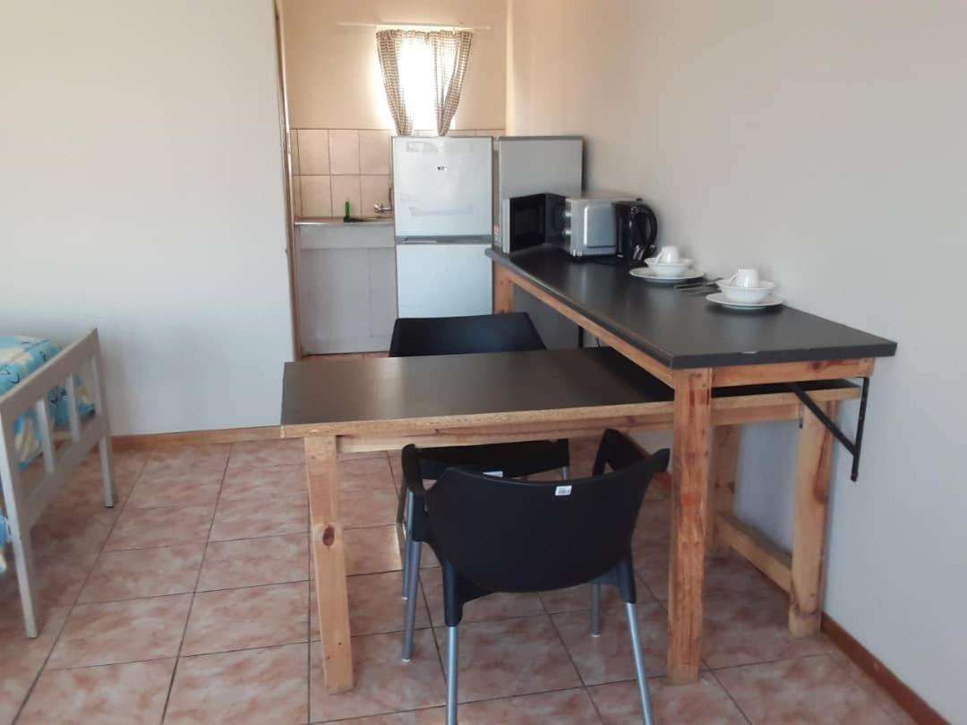 Orbanlife Lite Keetmanshoop Apartment ภายนอก รูปภาพ
